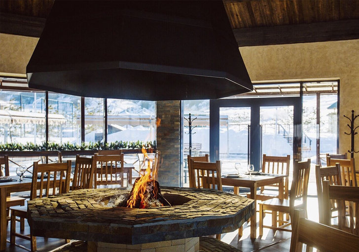 Food & Drinks 2, Fazenda U Mihalyicha, Talgar