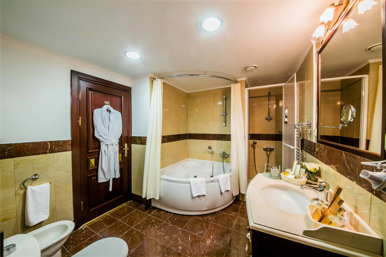 Bathroom 4, Hotel Minsk, Minsk