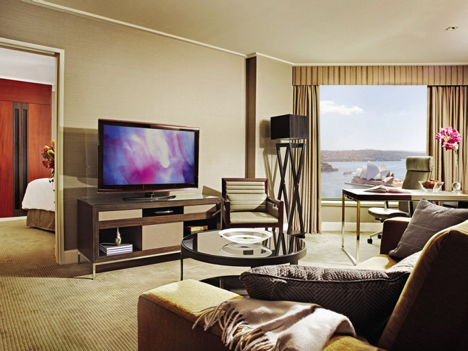 Four Seasons Hotel Sydney, Sydney
