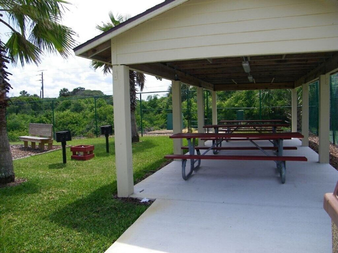 Others 3, Sleeps 6, Ocean View Condo, 4 Heated Pools - Summerhouse 232, Saint Johns