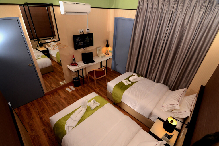 Golden Roof Hotel Seri Iskandar, Perak Tengah