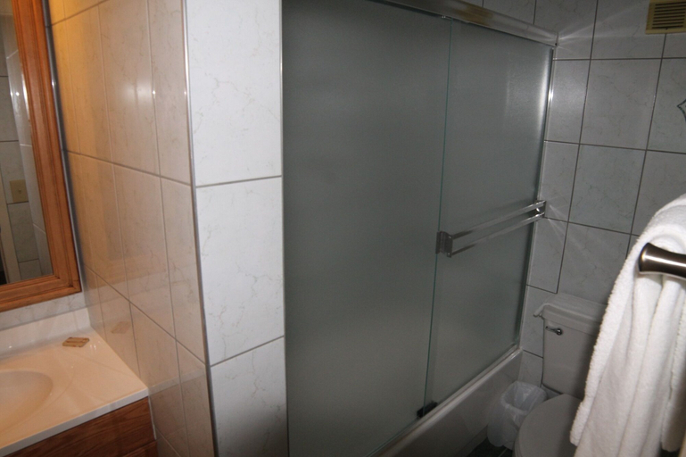 Bathroom 4, Summerhouse 149, Saint Johns
