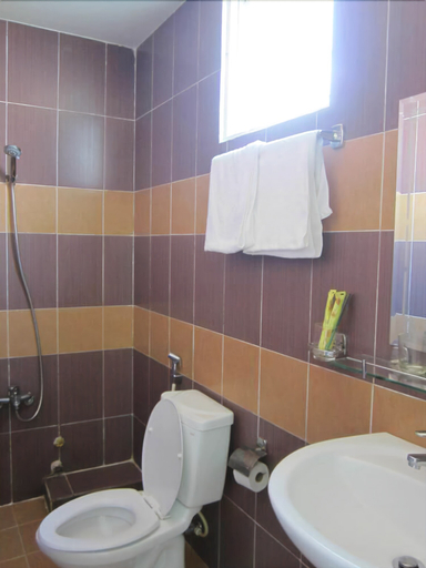 Bathroom 5, Minh Hoa Hotel, Nha Trang
