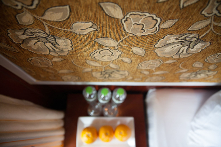 Charm Boutique Cruise, Hạ Long