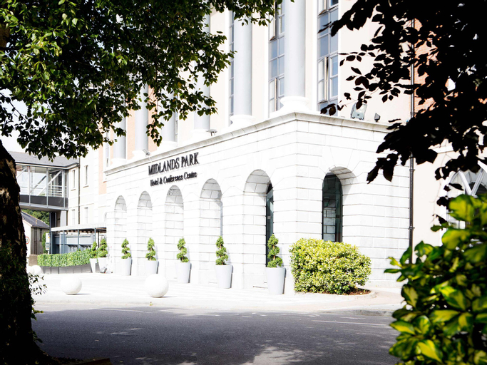 Midlands Park Hotel,