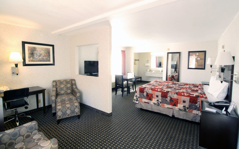 Bedroom 4, Sunburst Spa & Suites Motel, Los Angeles