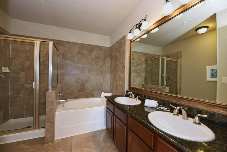 Bathroom 4, Bella Piazza - 907 Charo By Fairytale VR, Polk