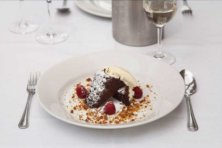 Food & Drinks 5, Ellington Lodge At The Concorde, Hampshire