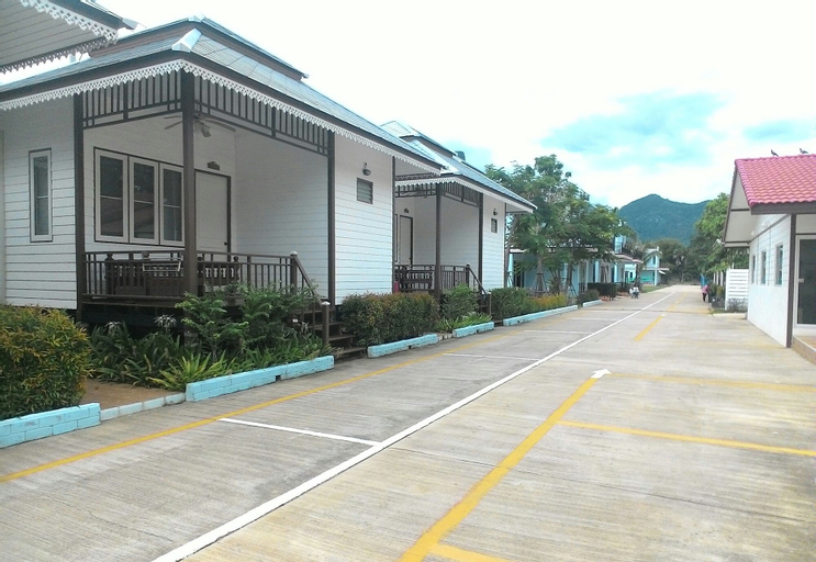Ing-Fah Villa, K. Sam Roi Yot