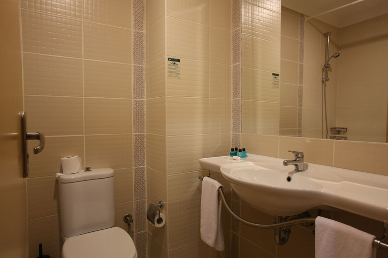 Bathroom 5, Garden Resort Bergamot, Kemer