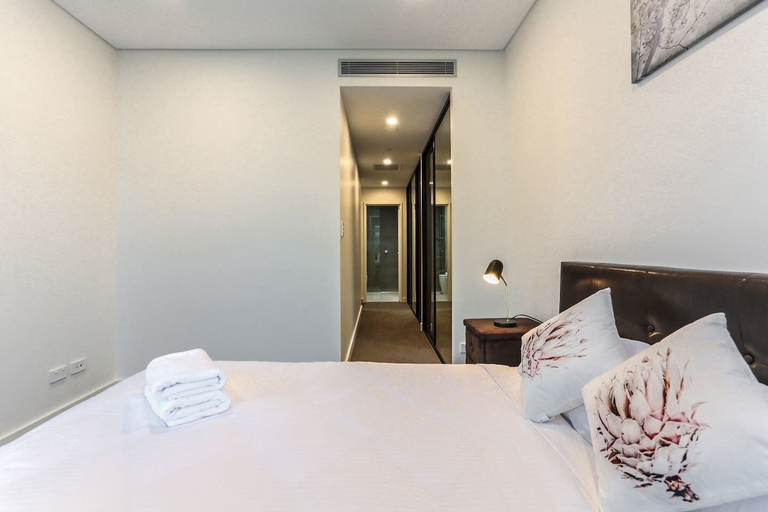 Bedroom 4, New Bright Apartment In Waterloo Near Park, Sydney