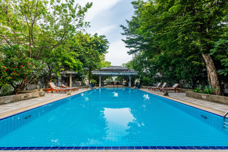 Royal River Park, Dusit