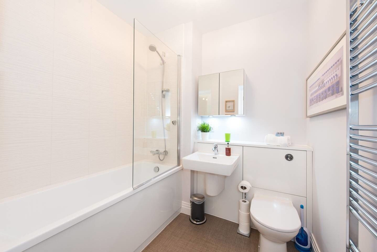 Bathroom 5, Luxury City Centre Apartments, Edinburgh