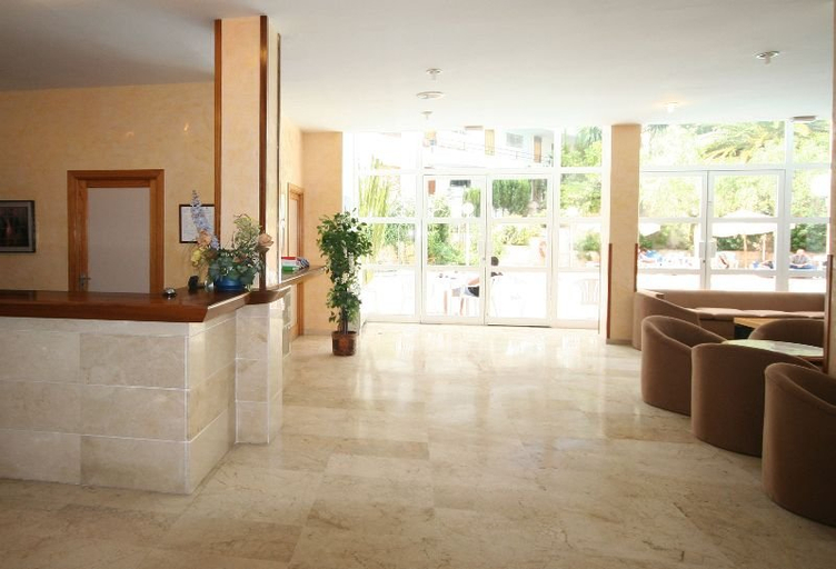 Public Area 3, Hotel Tora, Baleares