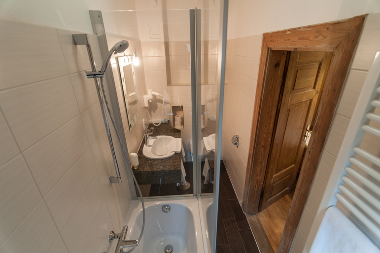 Bathroom 5, Hotel Rothenburger Hof, Ansbach
