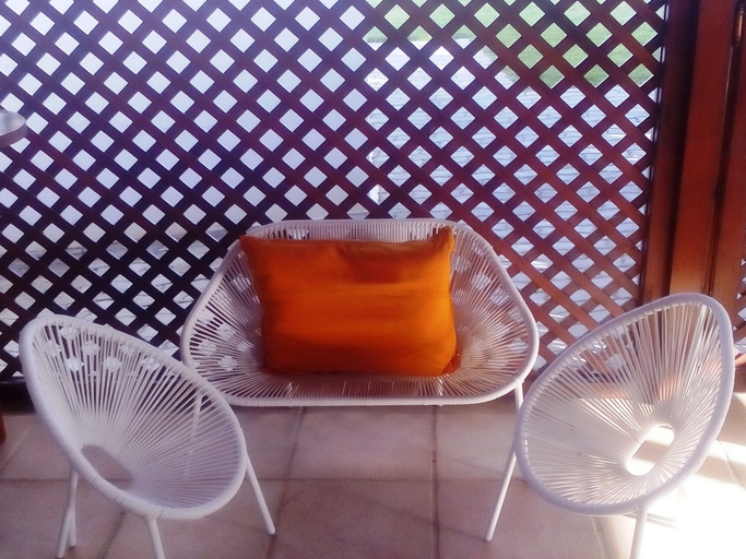 Public Area 2, Flor da Laranja, Albufeira