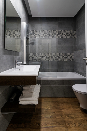 Bathroom 4, Clube VilaRosa, Portimão