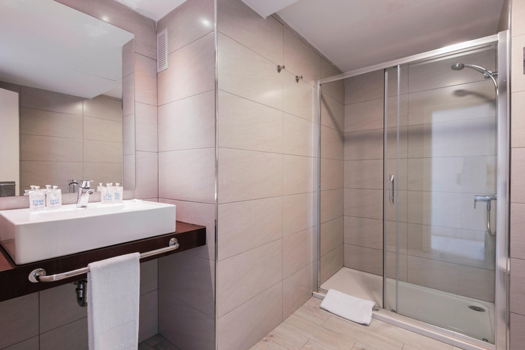 Bathroom 4, Palm Garden, Baleares