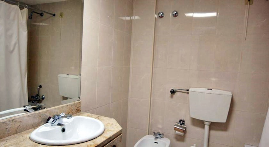 Bathroom 4, Costa de Prata II, Figueira da Foz