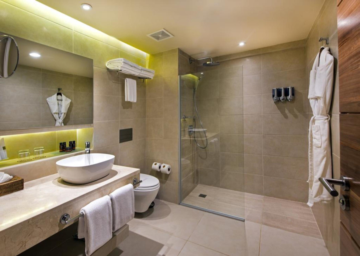 Bathroom 5, Occidental Punta Cana, Salvaleon de Higuey