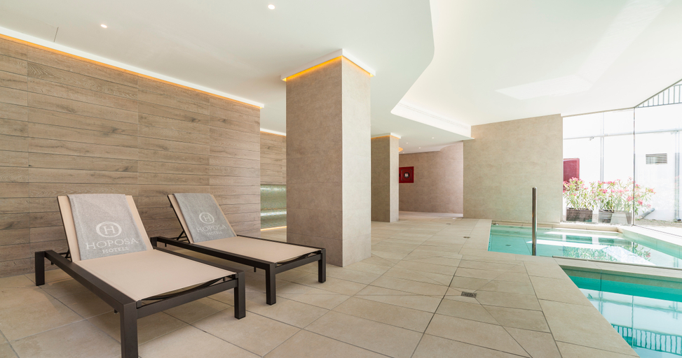 Public Area 4, Hoposa Uyal, Baleares