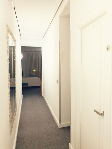 Public Area 3, Hostal Madrid, Madrid