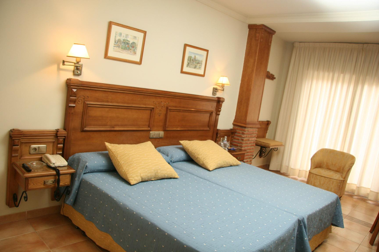 Bedroom 4, Verahotel, Almería