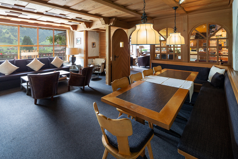 Public Area 2, Jungfrau Lodge Swiss Mountain, Interlaken