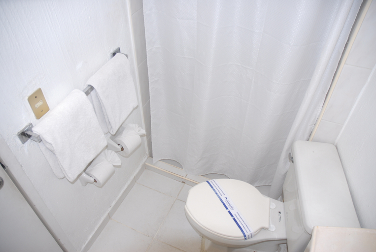 Bathroom 5, Aranzazu Centro Historico Guadalajara, Guadalajara