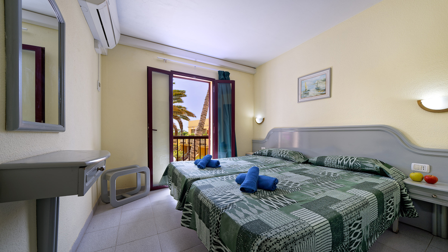 Bedroom 2, Maspalomas Oasis Club, Las Palmas