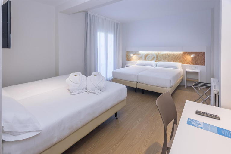Bedroom 3, Sorra Daurada Splash, Barcelona