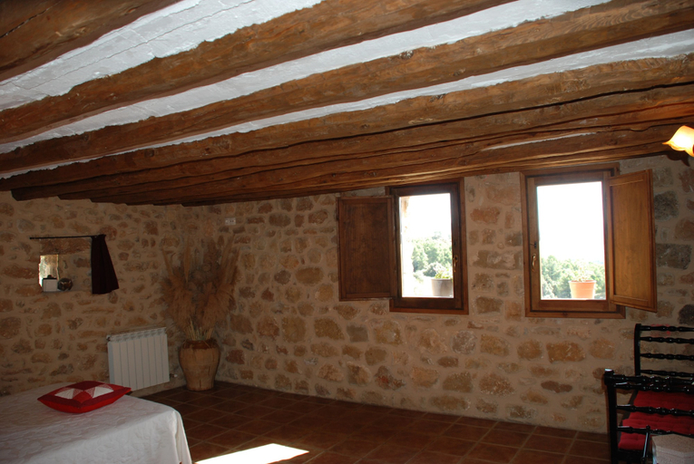 Bedroom 3, Masia de la Serra de la Cogulla, Teruel