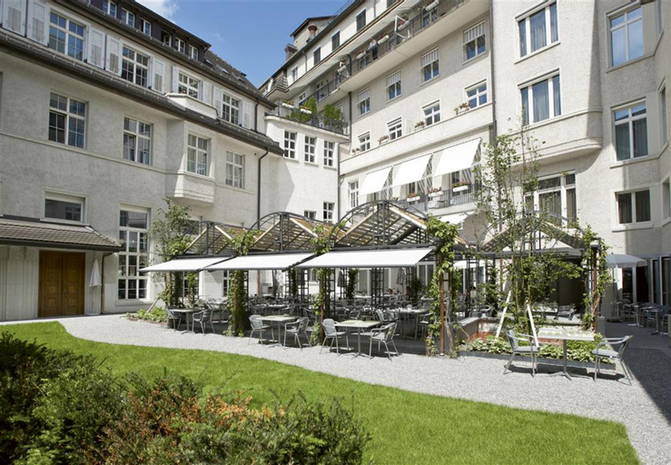 Exterior & Views 22