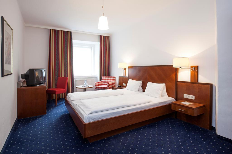 Bedroom 2, Keramikhotel Goldener Brunnen, Gmunden