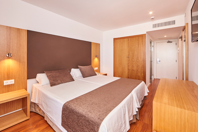Bedroom 3, Principe, Baleares