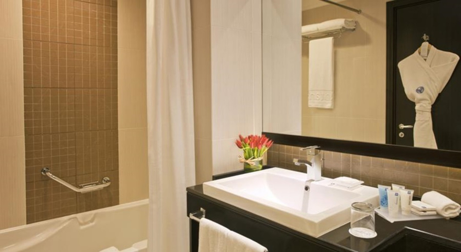 Bathroom 4, Towers Rotana, Dubai