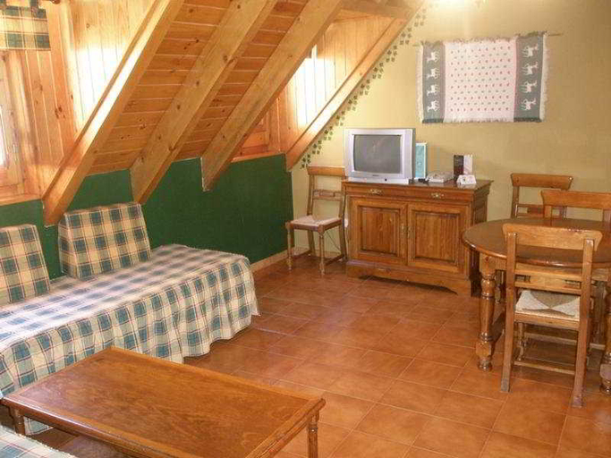 Bedroom 3, Riu Nere Mountain Apartments, Lleida