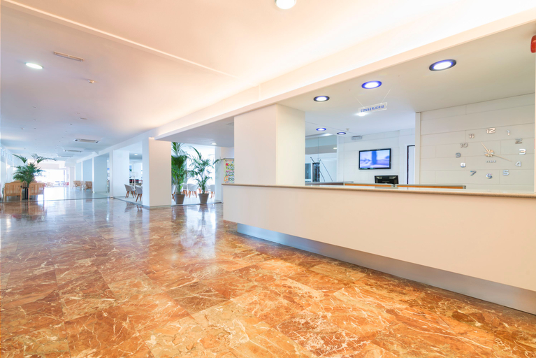 Public Area 3, azuLine Hotel Bergantín, Baleares