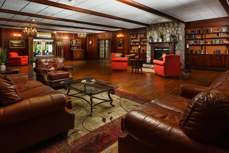 Public Area 2, Lakeview Golf Resort, Monongalia