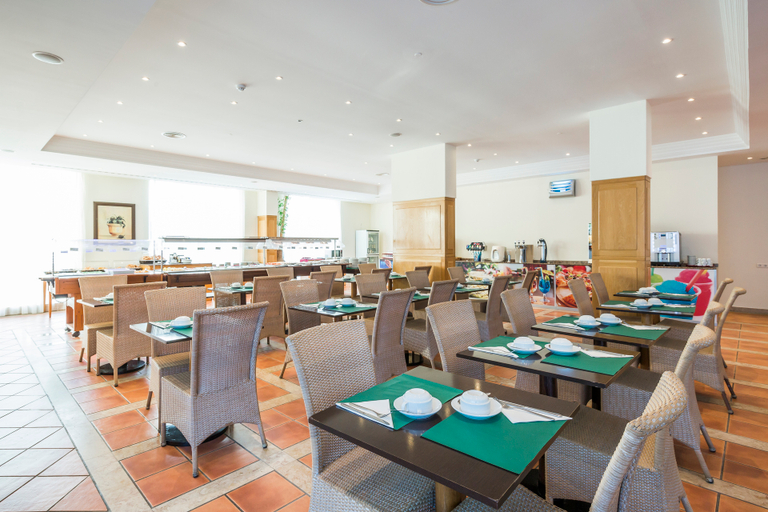 Public Area 4, The Patio Suite Hotel, Albufeira