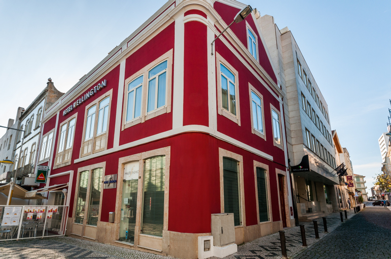 Exterior & Views 26