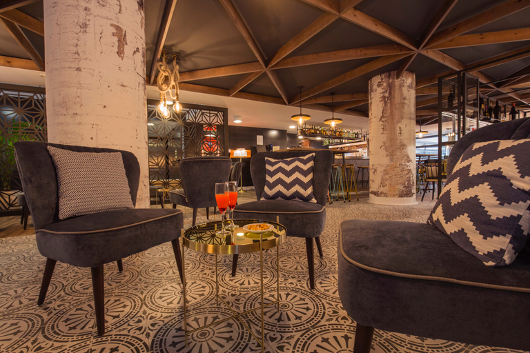 Public Area 4, Yomo Centric