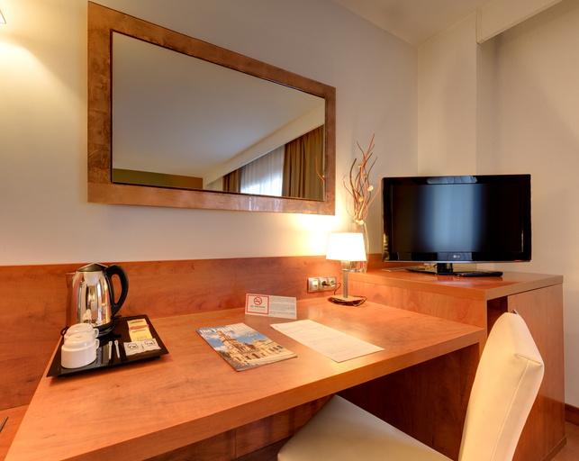 Bedroom 3, Monte Triana, Sevilla