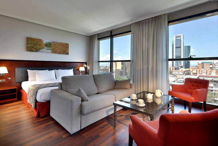 Bedroom 3, Crisol Vía Castellana, Madrid