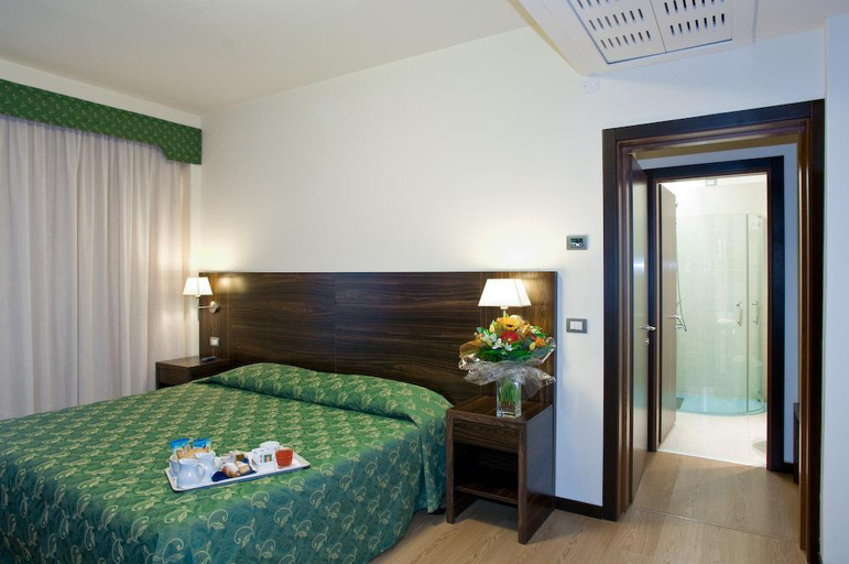 Bedroom 5, Hotel Delfino, Venezia