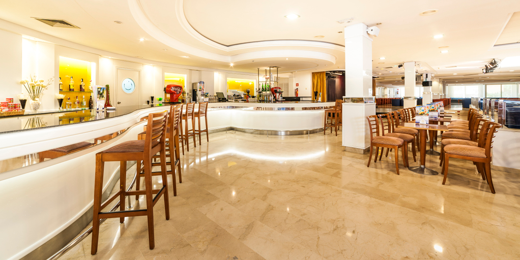 Food & Drinks 5, Globales SuneoClub Pionero Santa Ponsa, Baleares