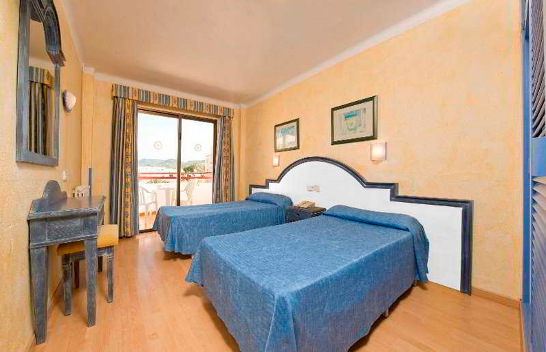 Bedroom 4, Coral Star Hotel & Apartments, Baleares