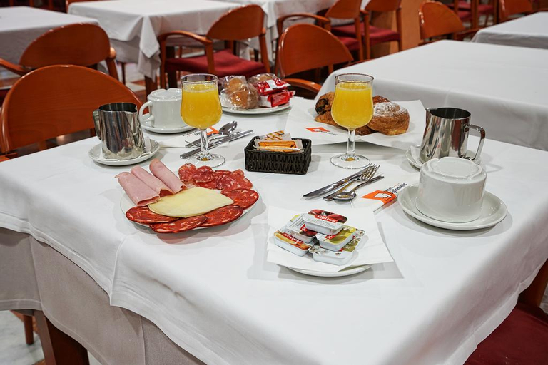 Food & Drinks 5, Hotel Zenit Diplomatic