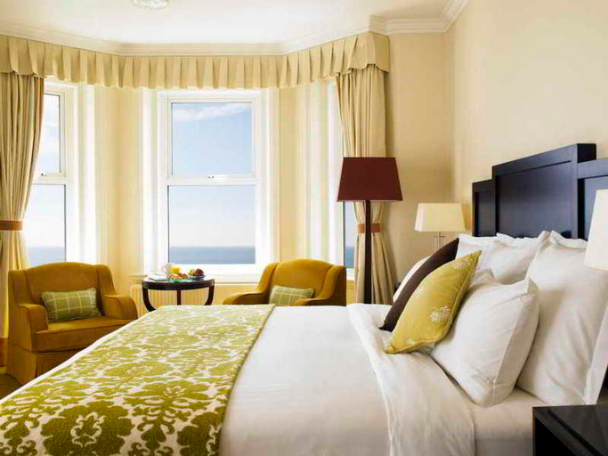Bedroom 3, Bournemouth Highcliff Marriott, Poole