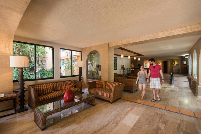Public Area 2, Costa De Oro Beach Hotel, Mazatlán